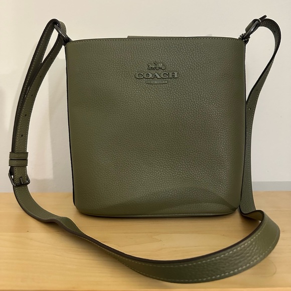 Coach Sophie Bucket Bag in Moss Green Leather